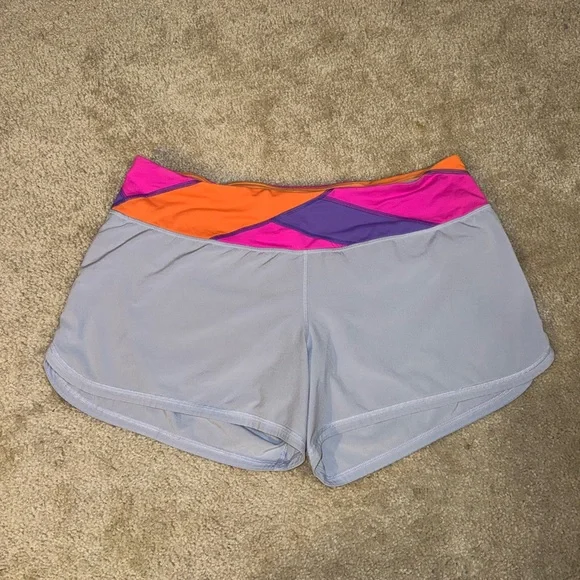 Lululemon Groovy Run Short
Cool Breeze / Quilt Summer13 3 - Size 12 - Picture 2 of 3